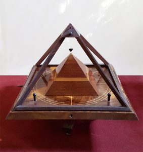 Peter Rintsch - small Pyramid