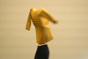 Isabelle Schad - Turning Solo